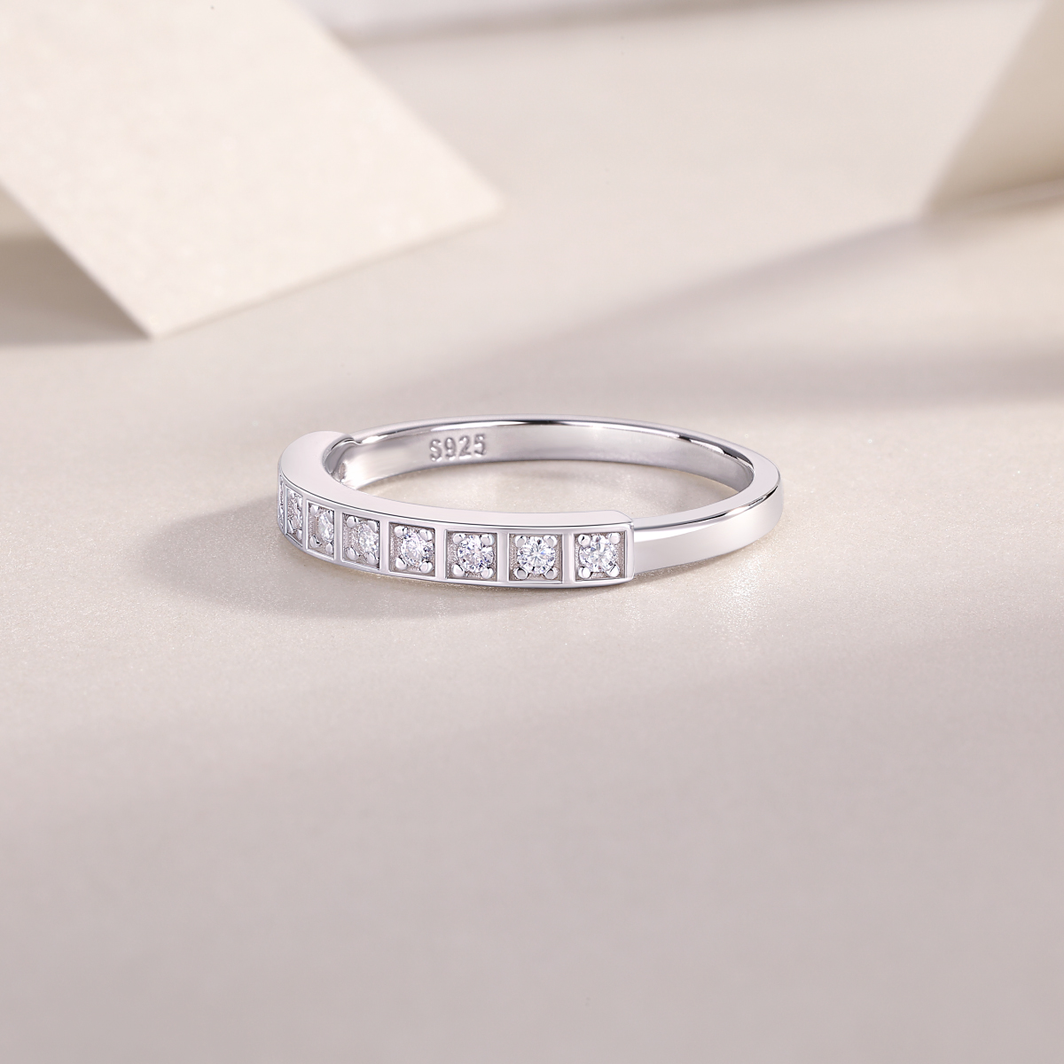 S925 Silver 1.6g Platinum Plated Moissanite Ring, 2.7mm Channel Set Band, D VVS1 GRA US 5-9 photo 6