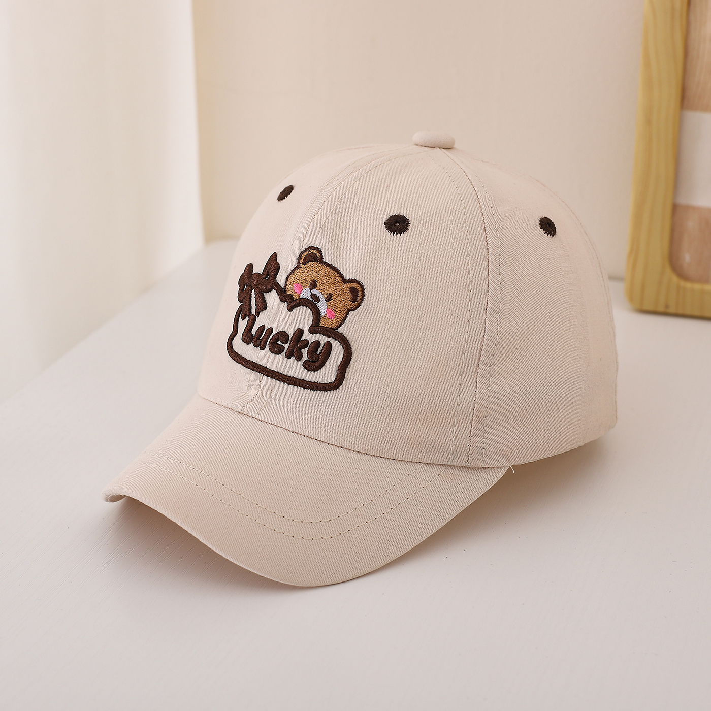 Children's Single-color Cute Little Bear Bow Tie Embroidered Adjustable Simple Casual Baseball Cap Suitable For Travel And Sports photo 5