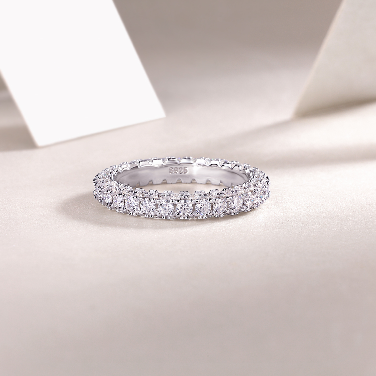S925 Silver 2.2g Platinum Plated Moissanite Ring, 3.4mm 87pcs D VVS1 Pave Band, GRA Certified US 5-9 photo 6