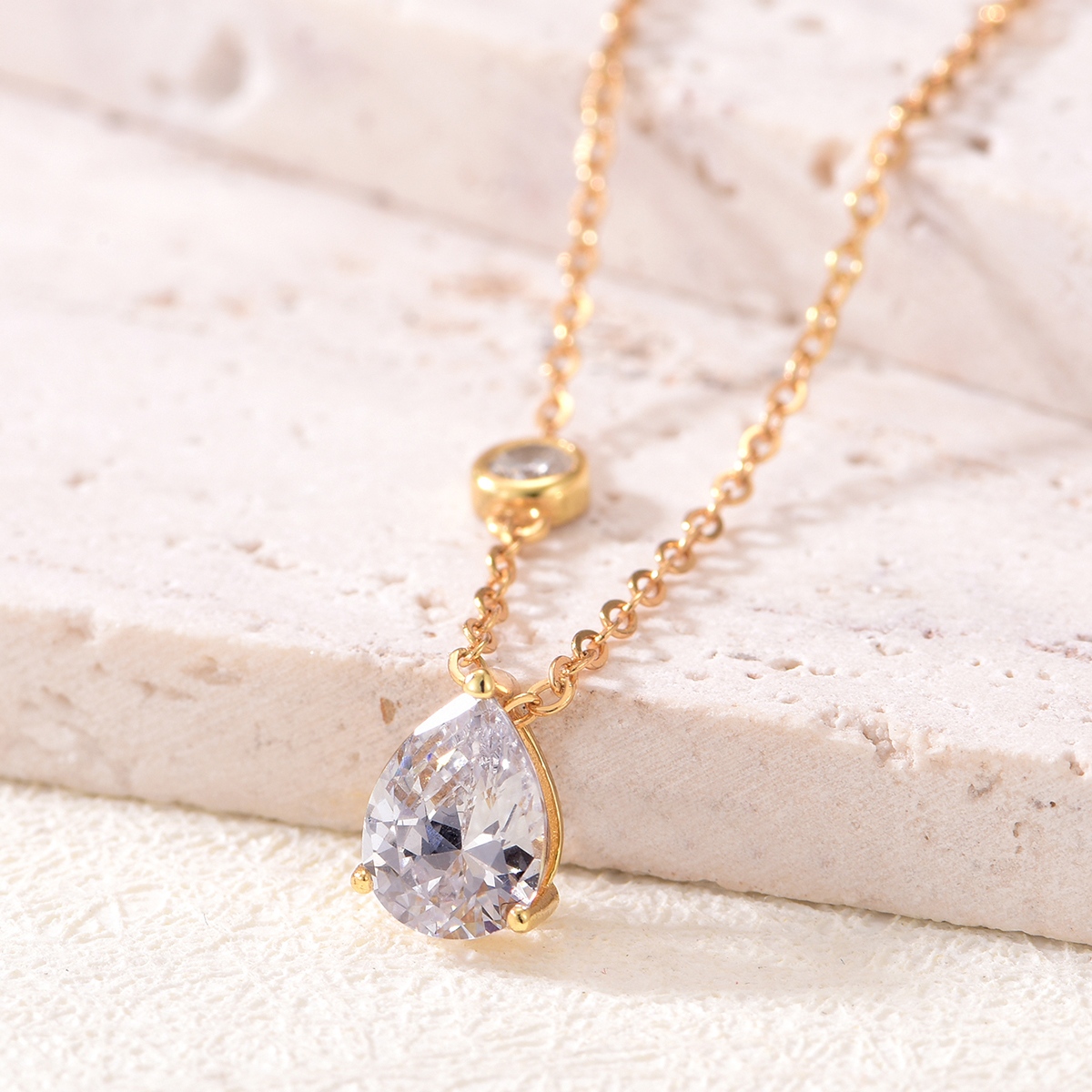 S925 Silver Gold Plated Pear Moissanite Necklace, 6x8mm 1.25CT D VVS1 Stone, GRA Certified 45cm Chain photo 4