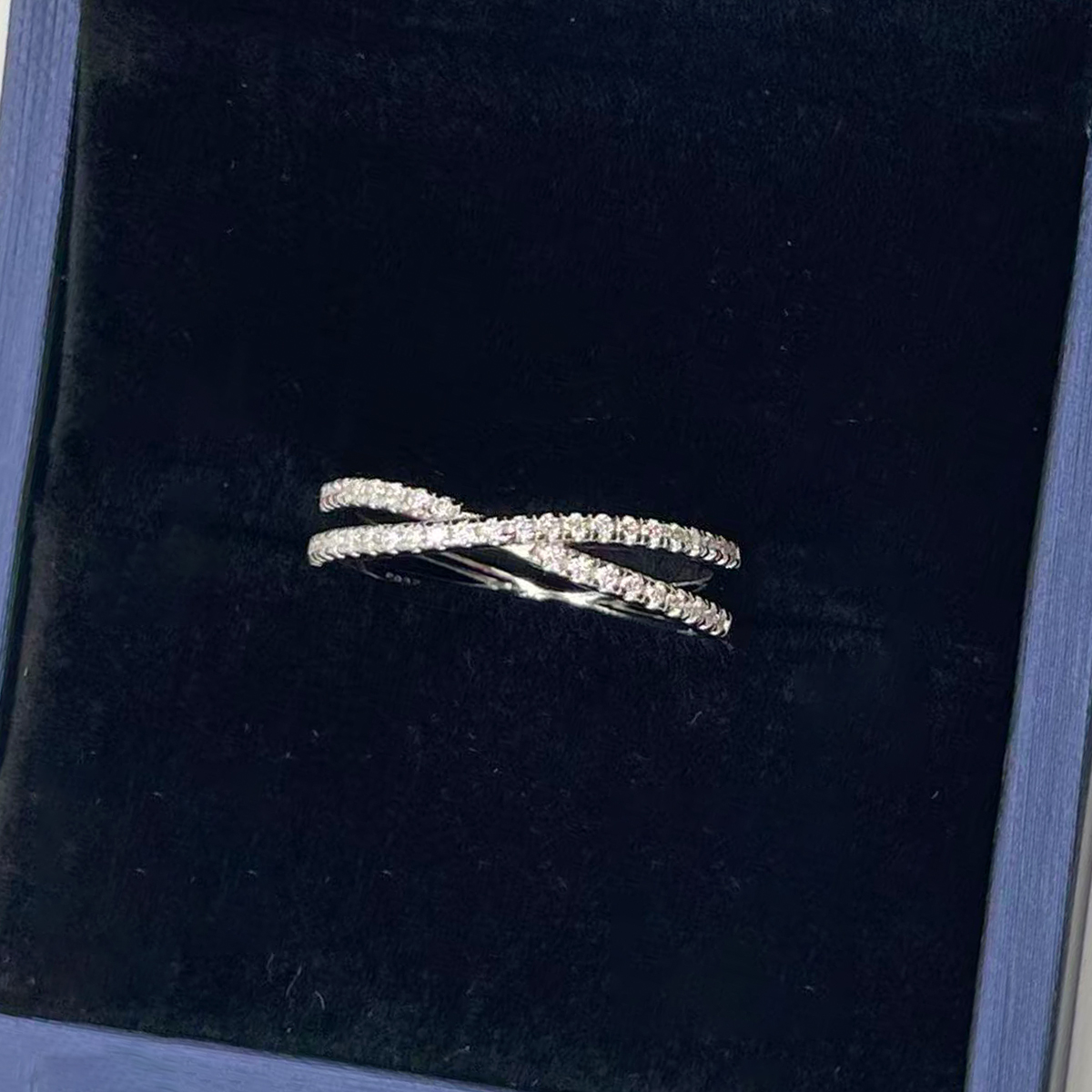 S925 Silver 3.1g Platinum Plated Moissanite Criss Cross Ring, 41x 1.1mm D VVS1 X Band, GRA Certified US 5-9 photo 4