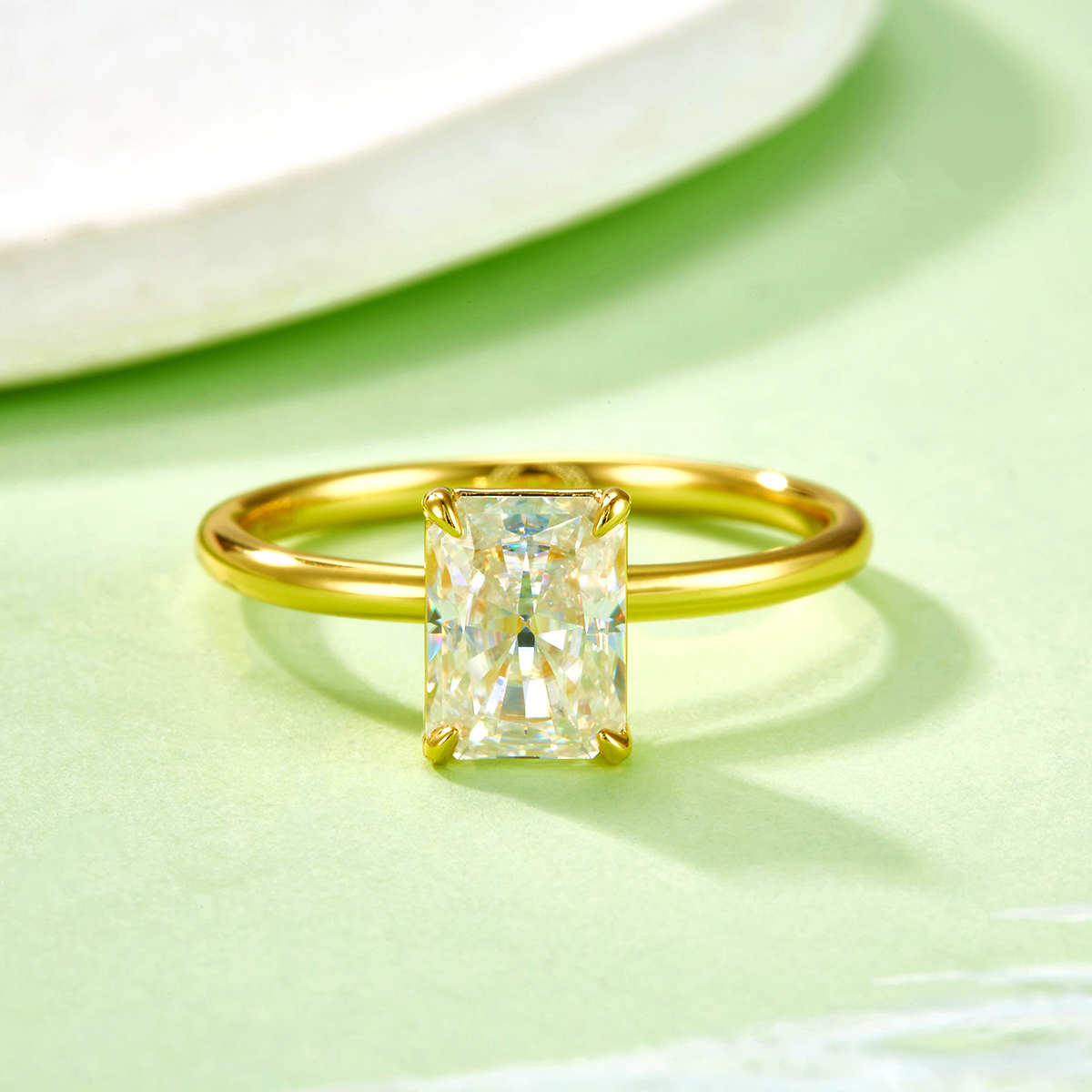 S925 Silver 2.0g Gold Plated 2ct Moissanite Ring, 8x6mm D VVS1 Radiant Cut, GRA Certified US 5-9 photo 3
