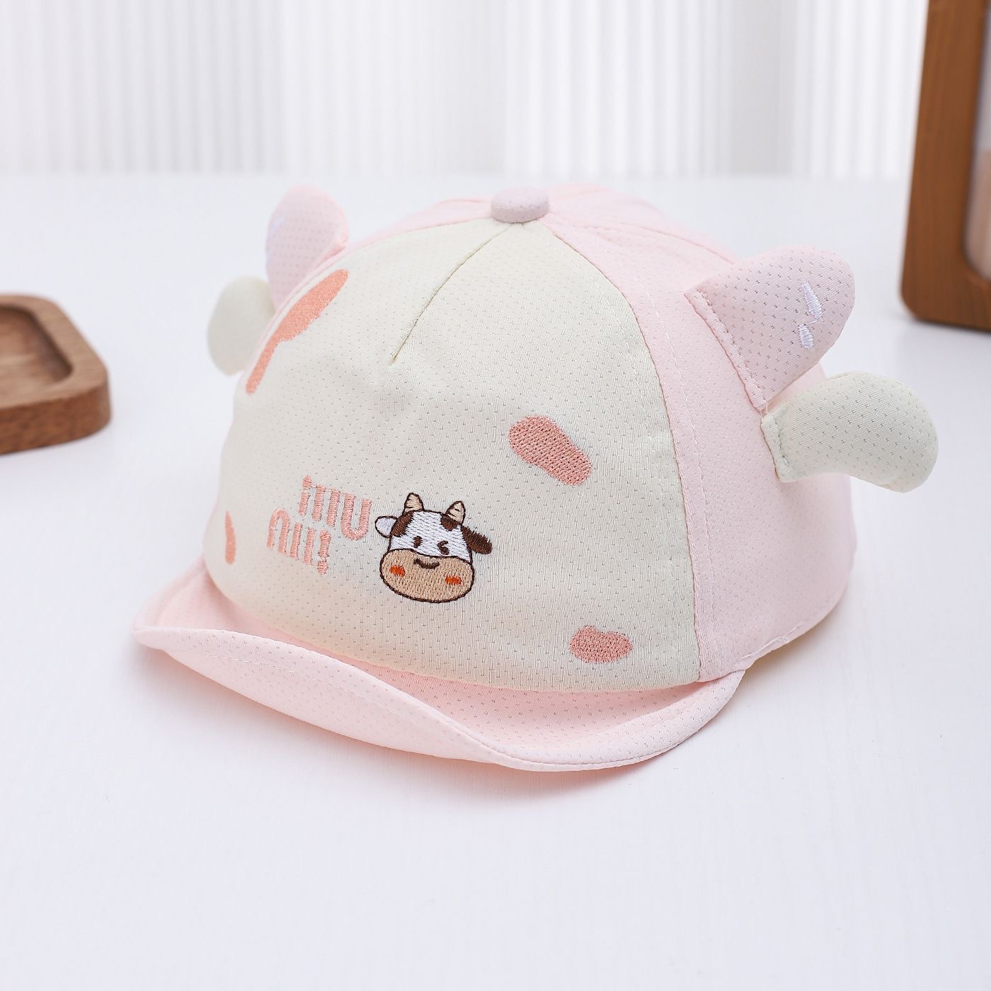 Summer Children's Style Cow-shaped Hat With A Brim. This Cute And Casual Baseball Cap For Children Is Suitable For 1-3 Year Old Babies For Family Outings. photo 5