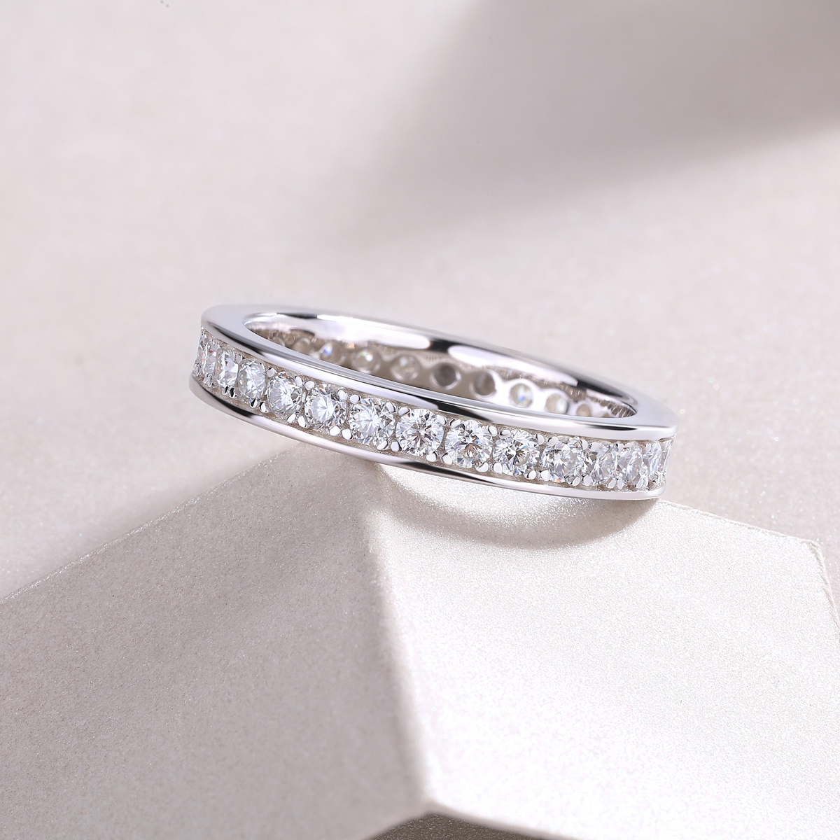 S925 Silver 3.4g Platinum Plated Moissanite Eternity Ring, 4.0mm 30 Stones D VVS1 Band, GRA Certified US 5-9 photo 5