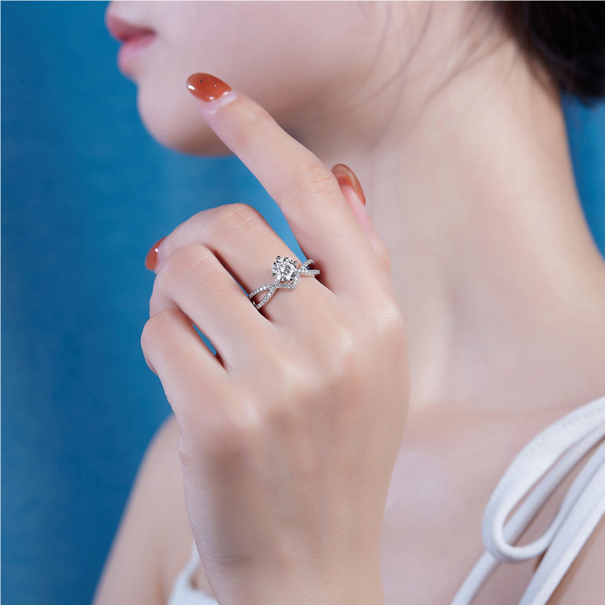 S925 Silver 3.3g Platinum Plated Moissanite Ring, 1ct 6.5mm D VVS1 Criss Cross Band, GRA Certified US 5-9 photo 2