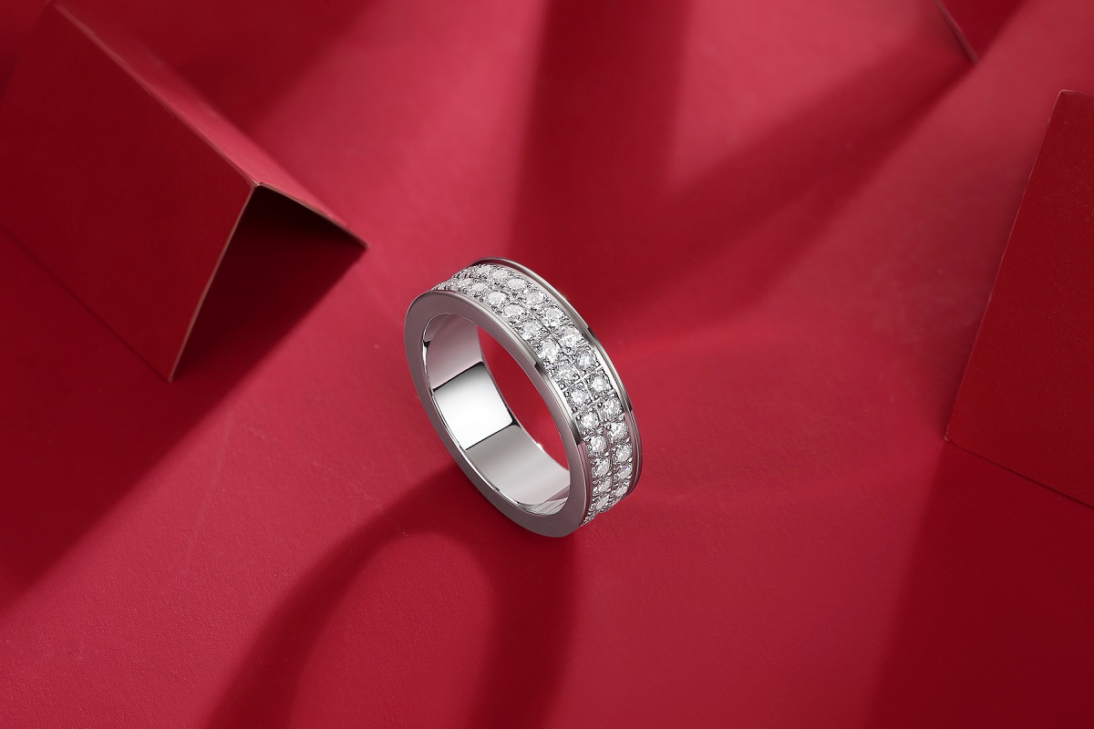 S925 Silver 3.3g Platinum Plated Moissanite Ring, 6.0mm 68pcs D VVS1 Double Row Band, GRA Certified US 5-9 photo 6