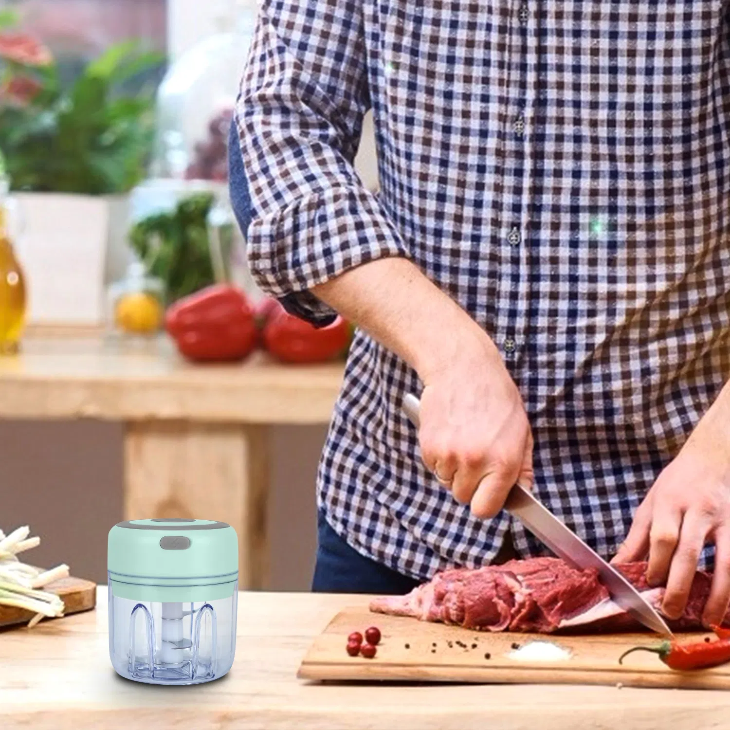 Portable Mini Electric Garlic Chopper, Rechargeable Small Food Processor with 304 Stainless Steel Blade, Detachable Design for Chopping Vegetable, Meat & Seasonings photo 7