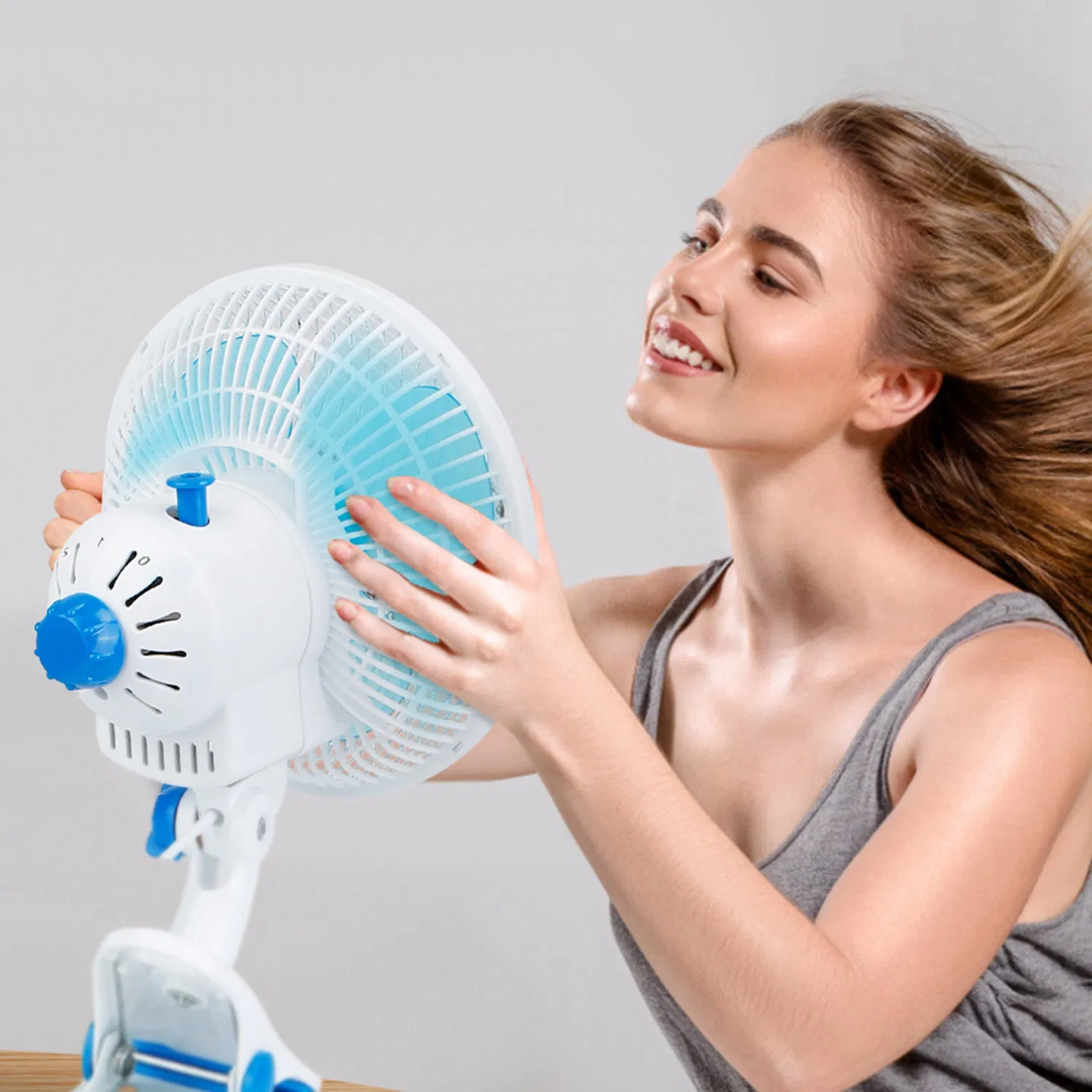 Clip On Fan 2 Speeds Quiet Clamp Fan Adjustable Tilt Auto Shaking Fan Wall Mount Personal Fan photo 6