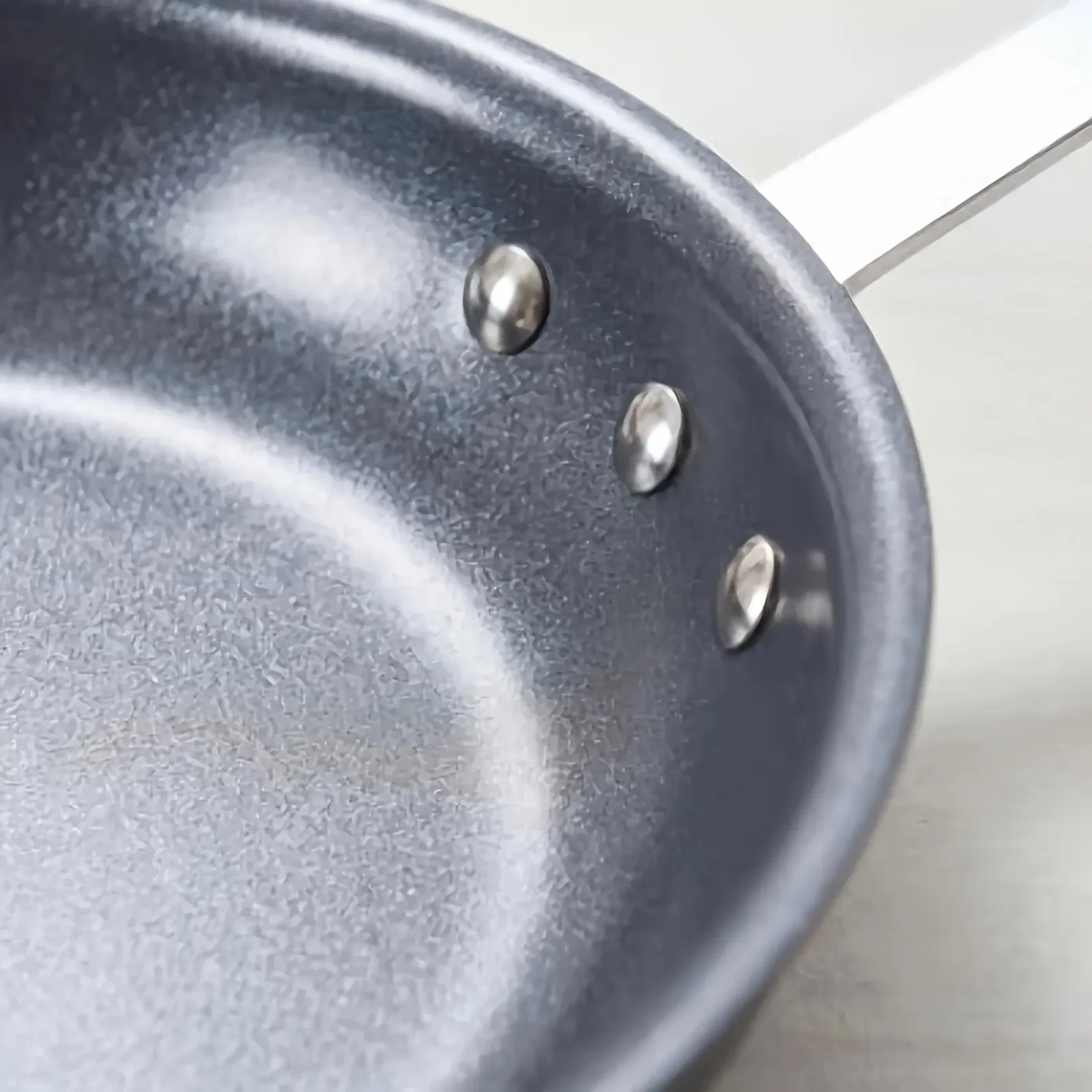 Ceramic Nonstick Egg Pan, Aluminum Frying Pan with Stainless Steel Base, Oven Safe, Dishwasher Safe Skillet photo 3