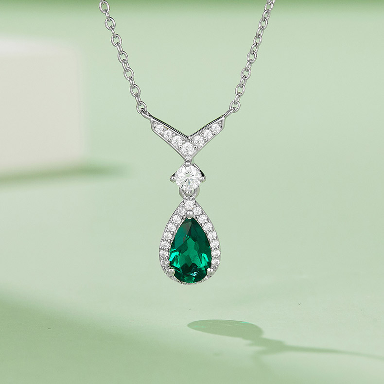 S925 Silver 2.5g 0.73ct Lab-Created Emerald Necklace, 5x5mm Teardrop Pendant, 40&5cm photo 3