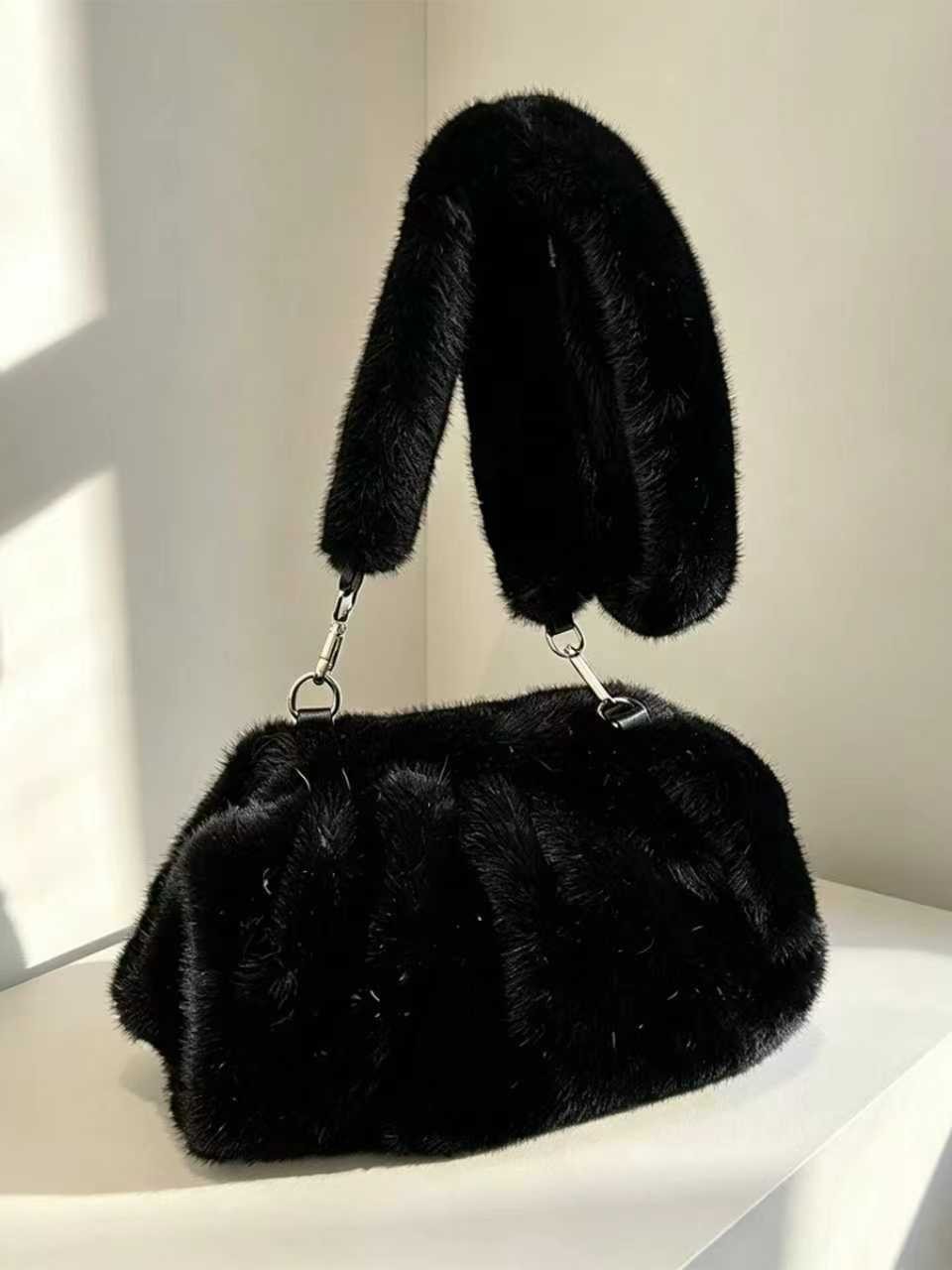 2026 New Plush Shoulder Bag Women's Fashion Imitation Mink Fur Pleated Cloud Bag Autumn-Winter Versatile Crossbody Bag - Black photo 3