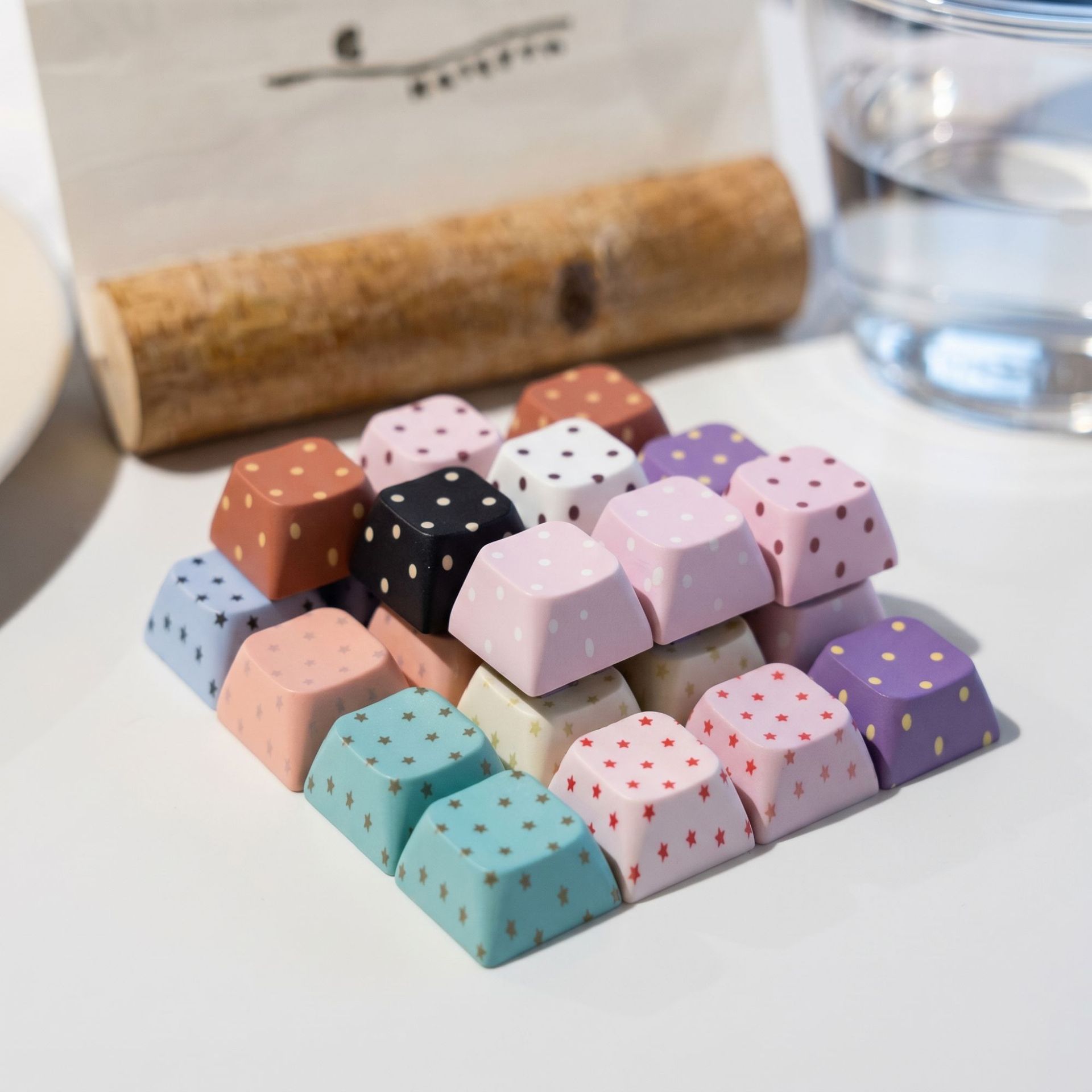Blank Keycaps  Colorful Removable Keyboard Keycaps With Polka Dot Accent, Single photo 4