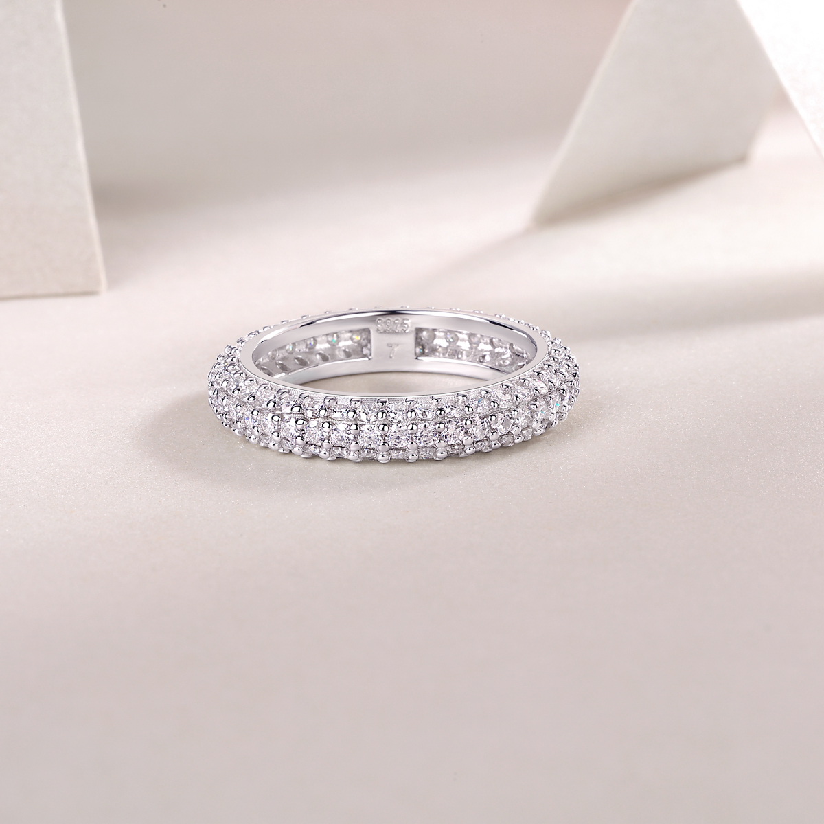 S925 Silver 2.8g Platinum Plated Moissanite Ring, 108pcs 1.5mm D VVS1 Pave Band, GRA Certified US 5-9 photo 7