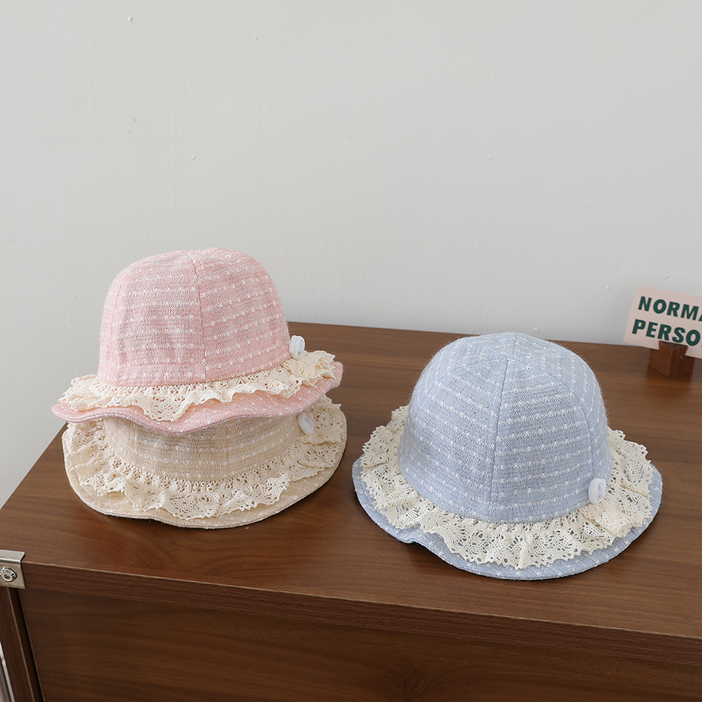 Cute Lace-edged Children's Hat Made Of Soft And Skin-friendly Jacquard Knitted Fabric, With Adjustable Fisherman-style Design. photo 2