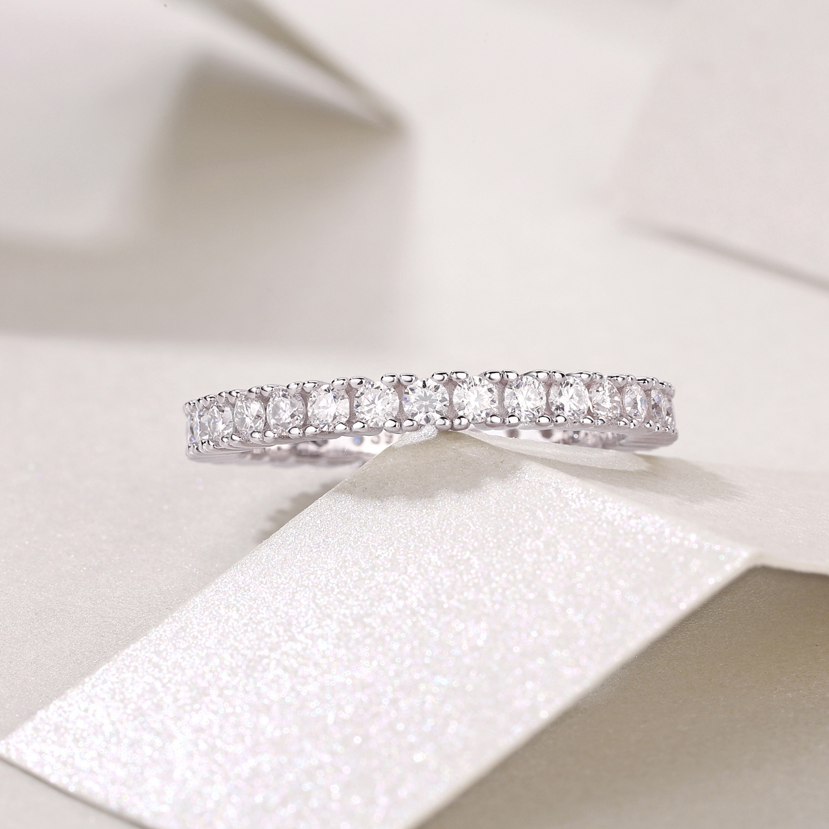 S925 Silver 2.2g Platinum Plated Moissanite Eternity Ring, 2.5mm 30pcs D VVS1 Pave Band, GRA Certified US 5-9 photo 5