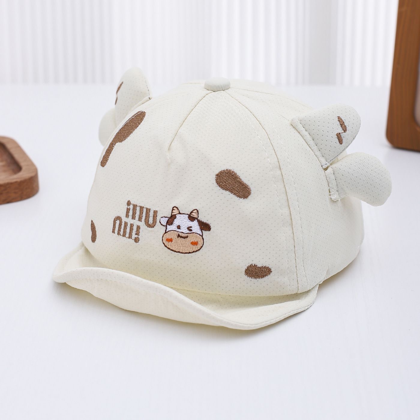 Summer Children's Style Cow-shaped Hat With A Brim. This Cute And Casual Baseball Cap For Children Is Suitable For 1-3 Year Old Babies For Family Outings. photo 3