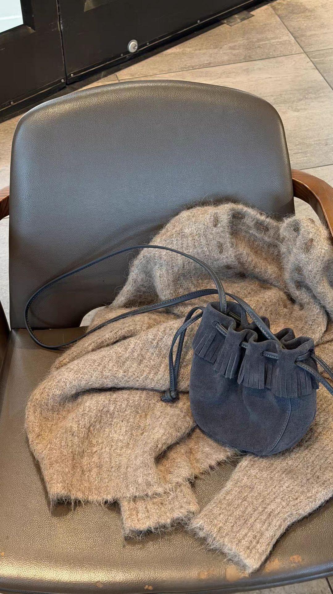 Tassel Bucket Bag, Genuine Leather Single Shoulder Diagonal Cross Bag, 2026 New Drawstring Armpit Bag, High-end Women's Commuting Small Bag - Gray photo 4