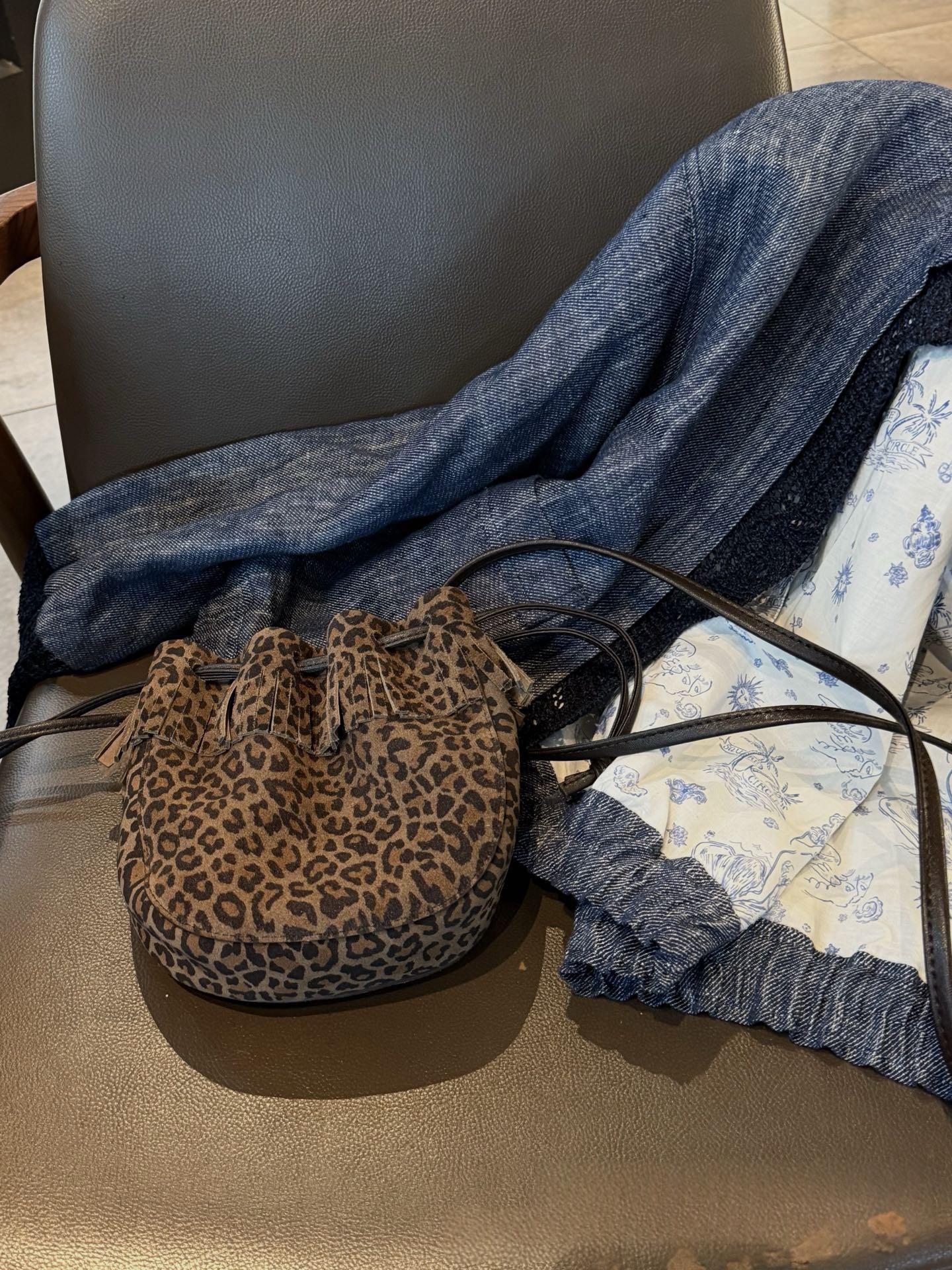 Tassel Bucket Bag, Genuine Leather Single Shoulder Diagonal Cross Bag, 2026 New Drawstring Underarm Bag, High-end Women's Commuting Small Bag - Leopard Print Coffee photo 6