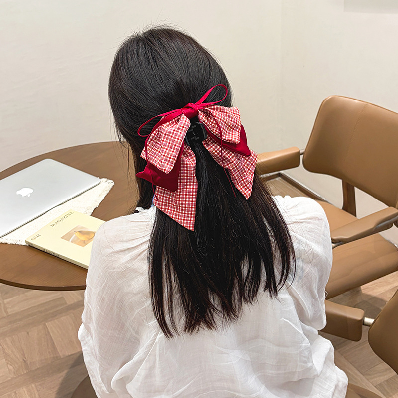 Little Girl's Princess-style Hair Clip With A Red Bow photo 3