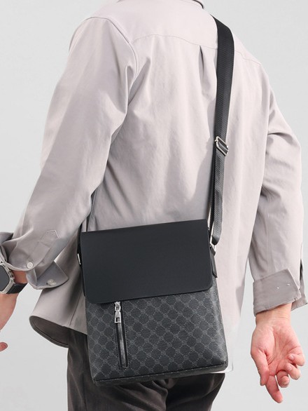 Large-capacity Mens Single-shoulder Crossbody Bag photo 5