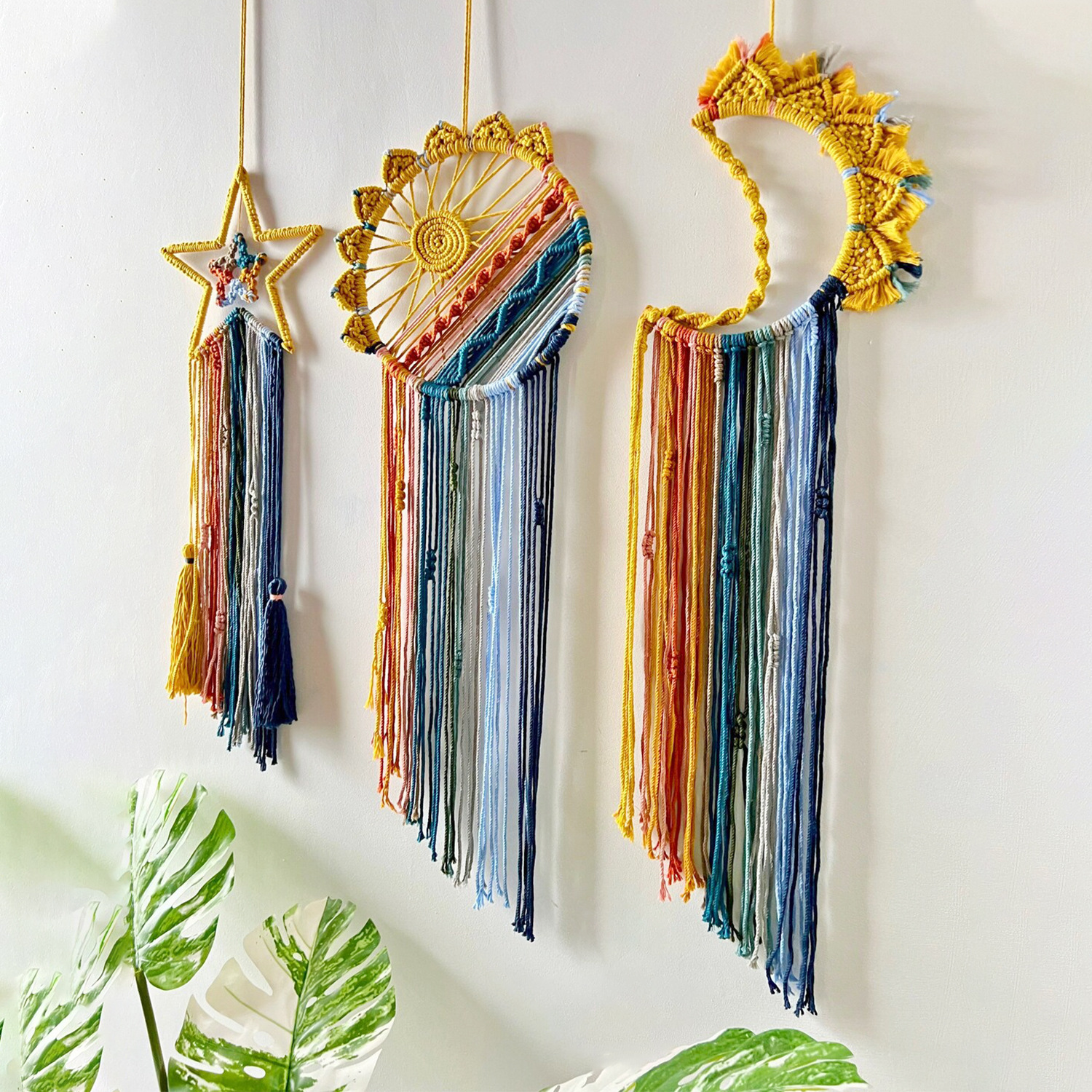Bohemian-style Wall Hanging Tapestry With Tassels photo 4