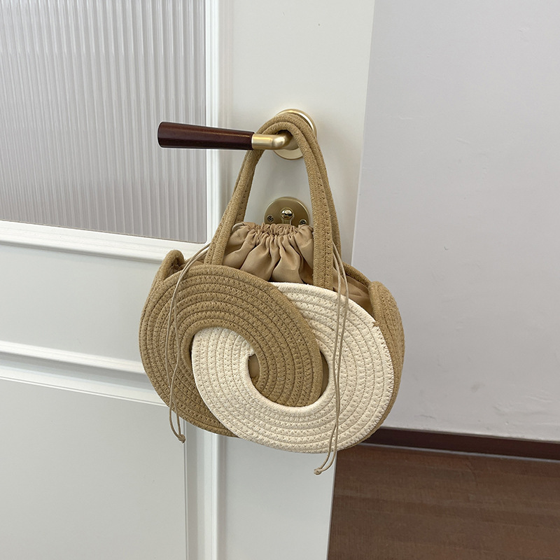 Seaside Vacation-style Straw Woven Womens Shoulder And Crossbody Bag photo 4