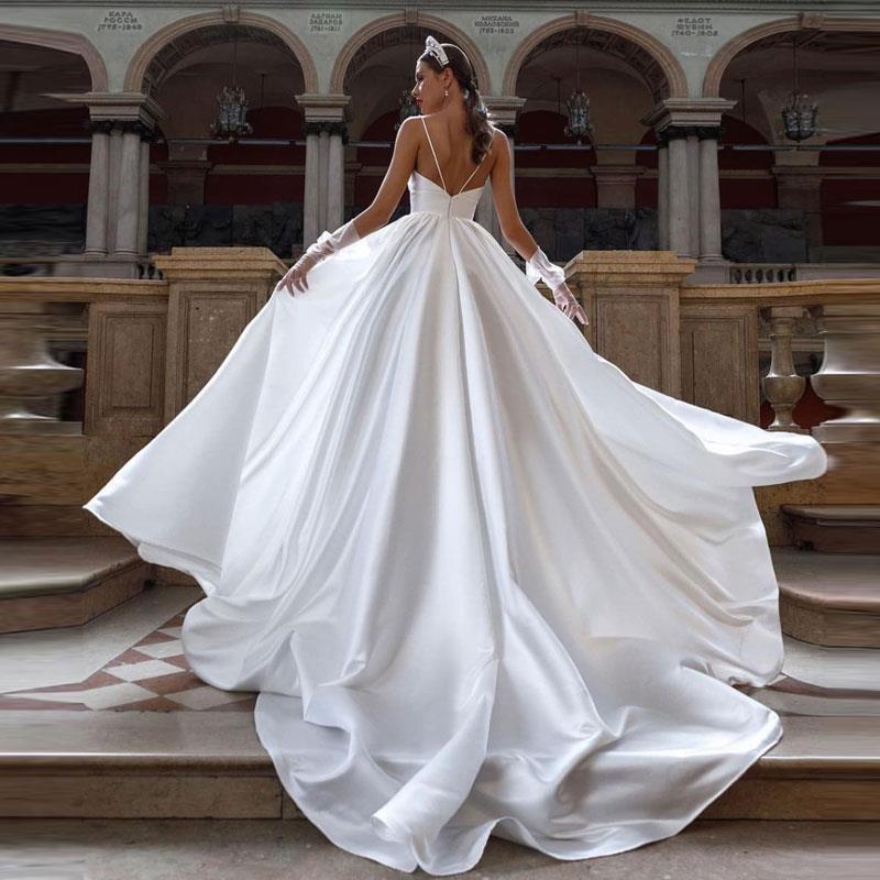 European And American-style Deep V-neck Strap Satin Light Wedding Dress photo 2