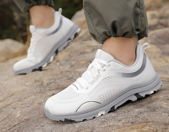 Wide-toe Outdoor Lightweight Breathable Mesh Cushioned Hiking Shoes photo 6