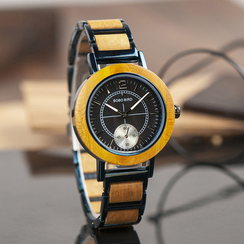 Minimalist-style Classic Wooden Analog Quartz Watch photo 1