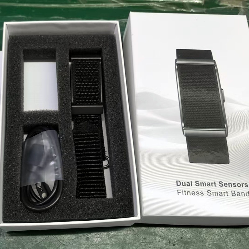Long-Lasting Body Temperature Health Monitoring Smart Bracelet photo 7