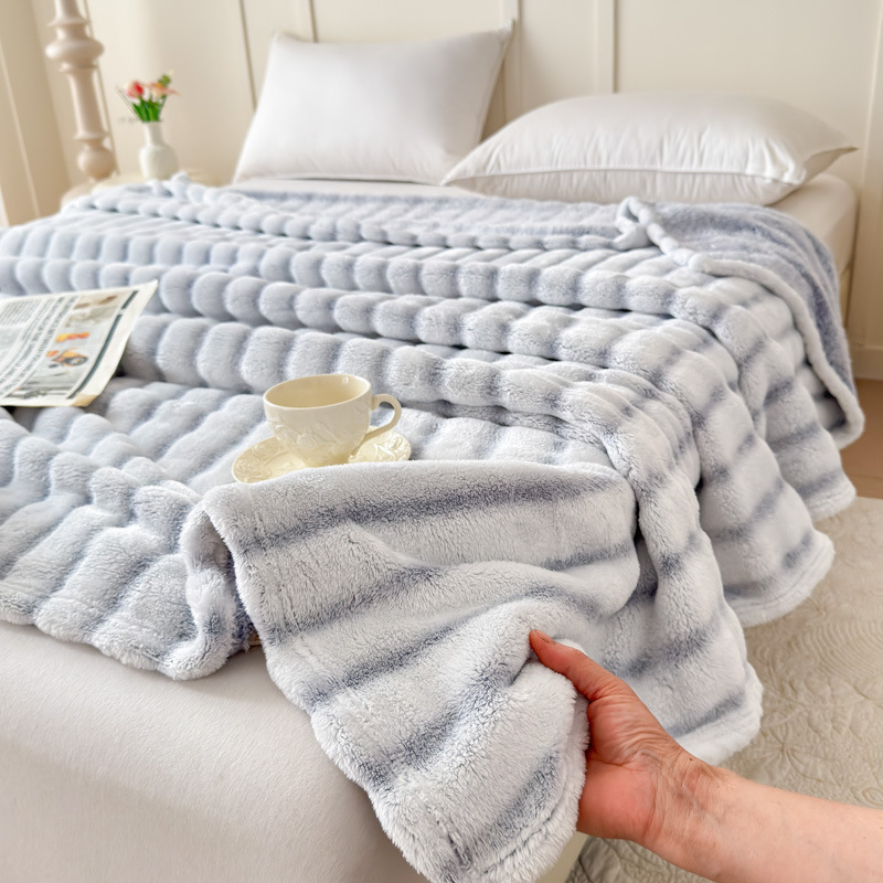 Thickened Plush Home Nap Blanket photo 3