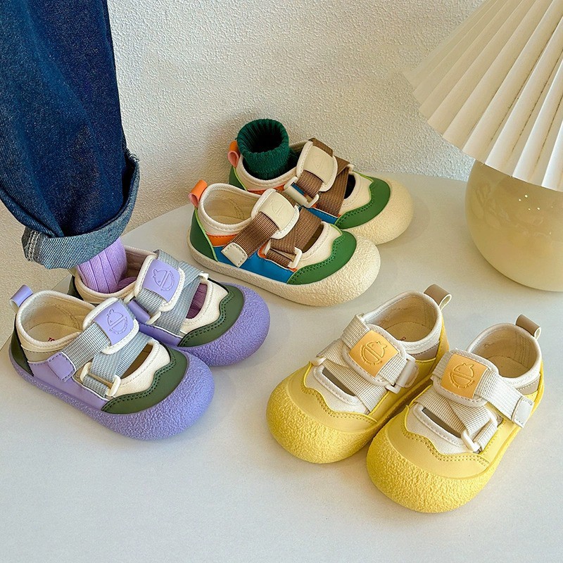 Men's And Women's Hollowed-Out Breathable Sneakers photo 1