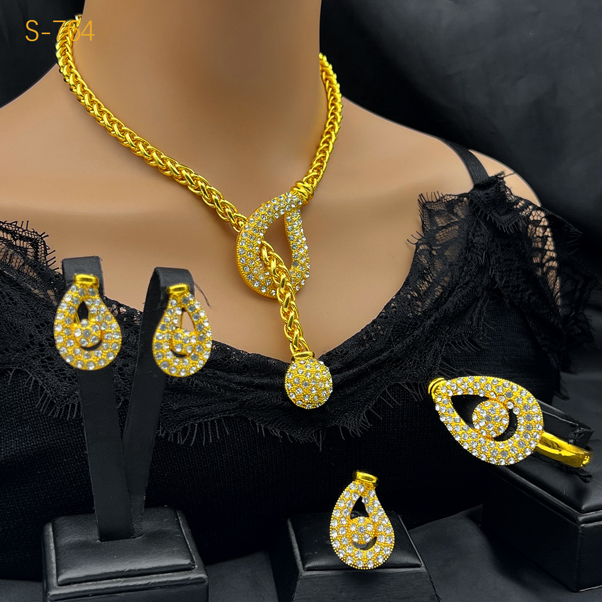 Best-selling Dubai Bride 24k Gold-plated Necklace Bracelet Earring Ring Four-piece Set photo 1