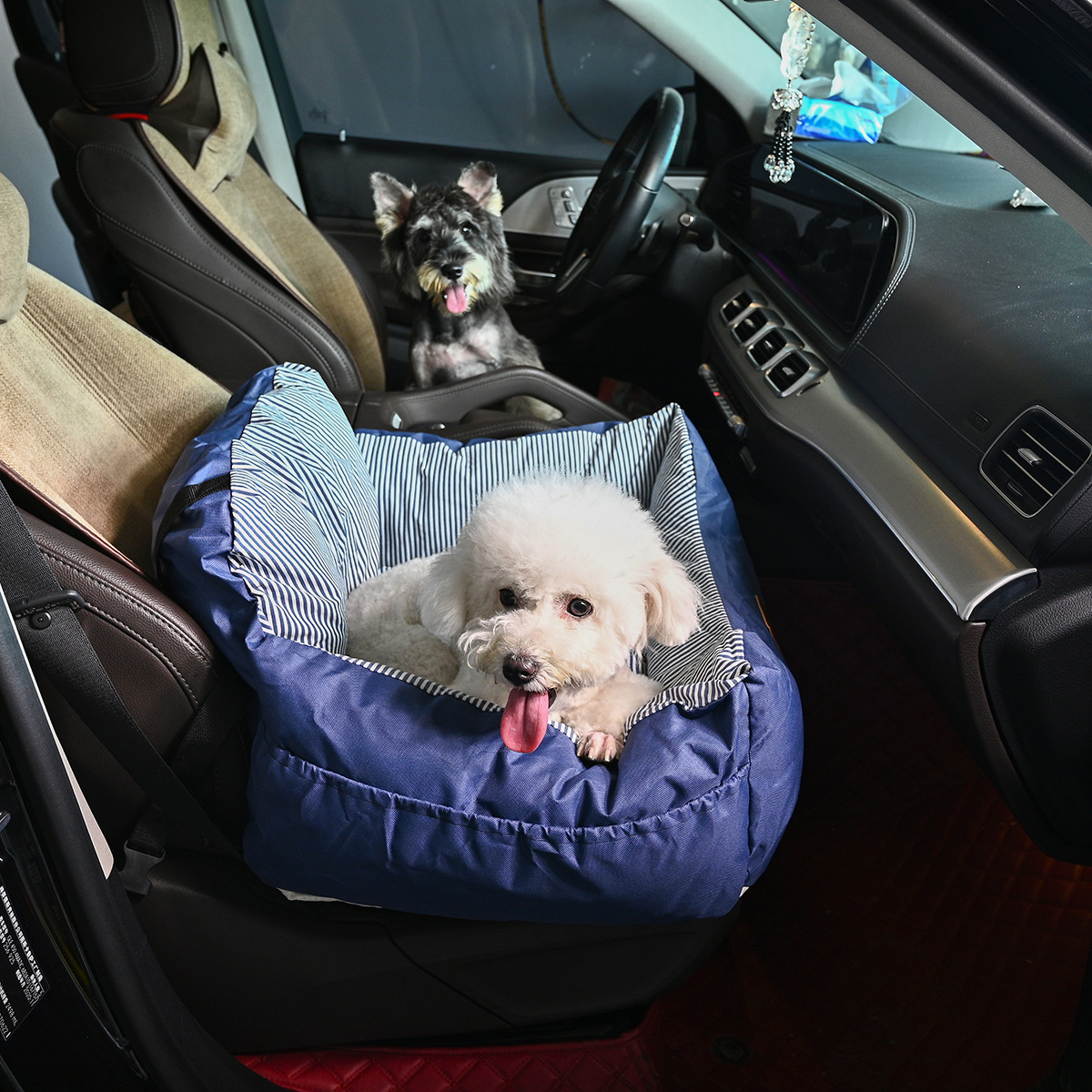 Simple-style Car Dog Bed Pet Car Seat photo 1