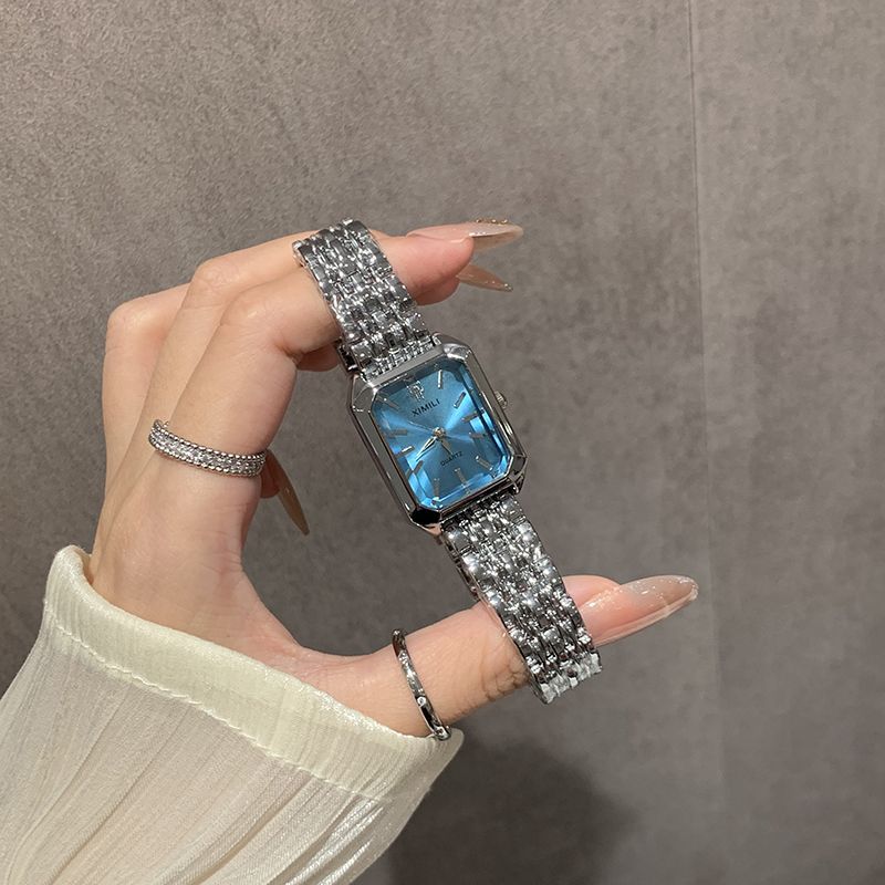 New Womens Watch With A Small Square Dial photo 5