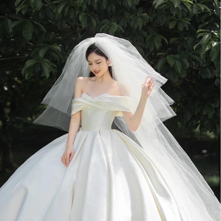 Hard-tulle Veil Sheer And Minimalist Three-tiered Design For Bridal Wedding Styling photo 1