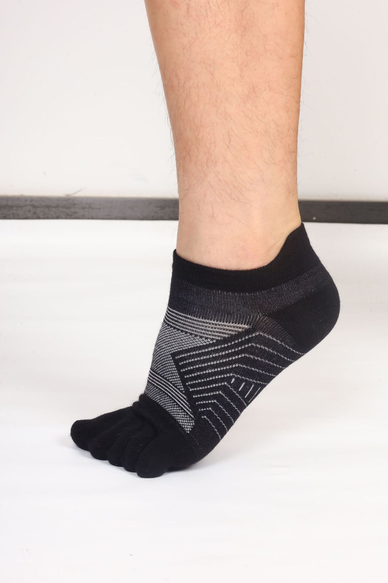 AutumnWinter Thickened Mens Wool Five-Finger Socks photo 2