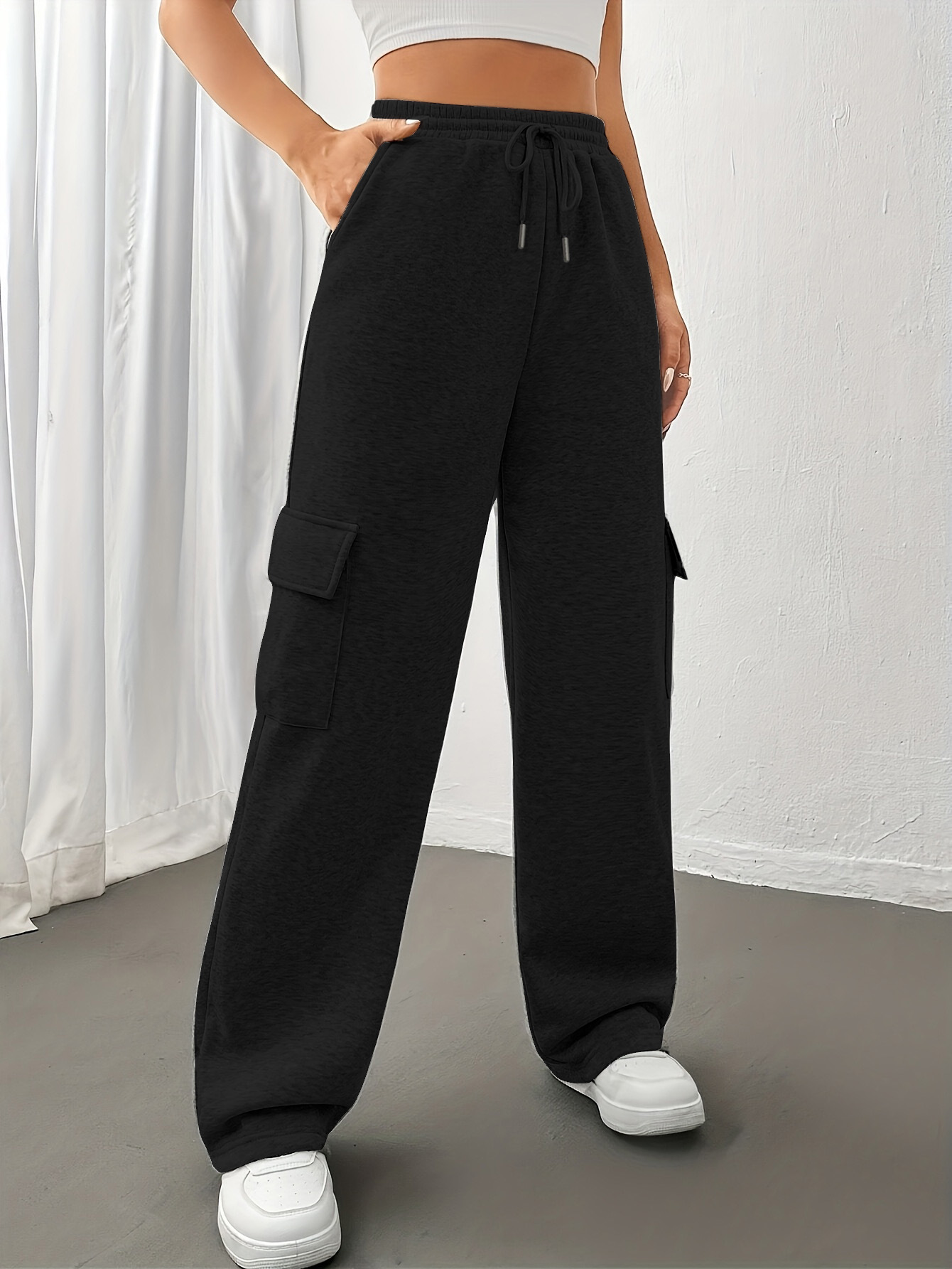 Relaxed-fit Cargo Sweatpants With Pockets Elastic Waistband And Drawstring photo 7