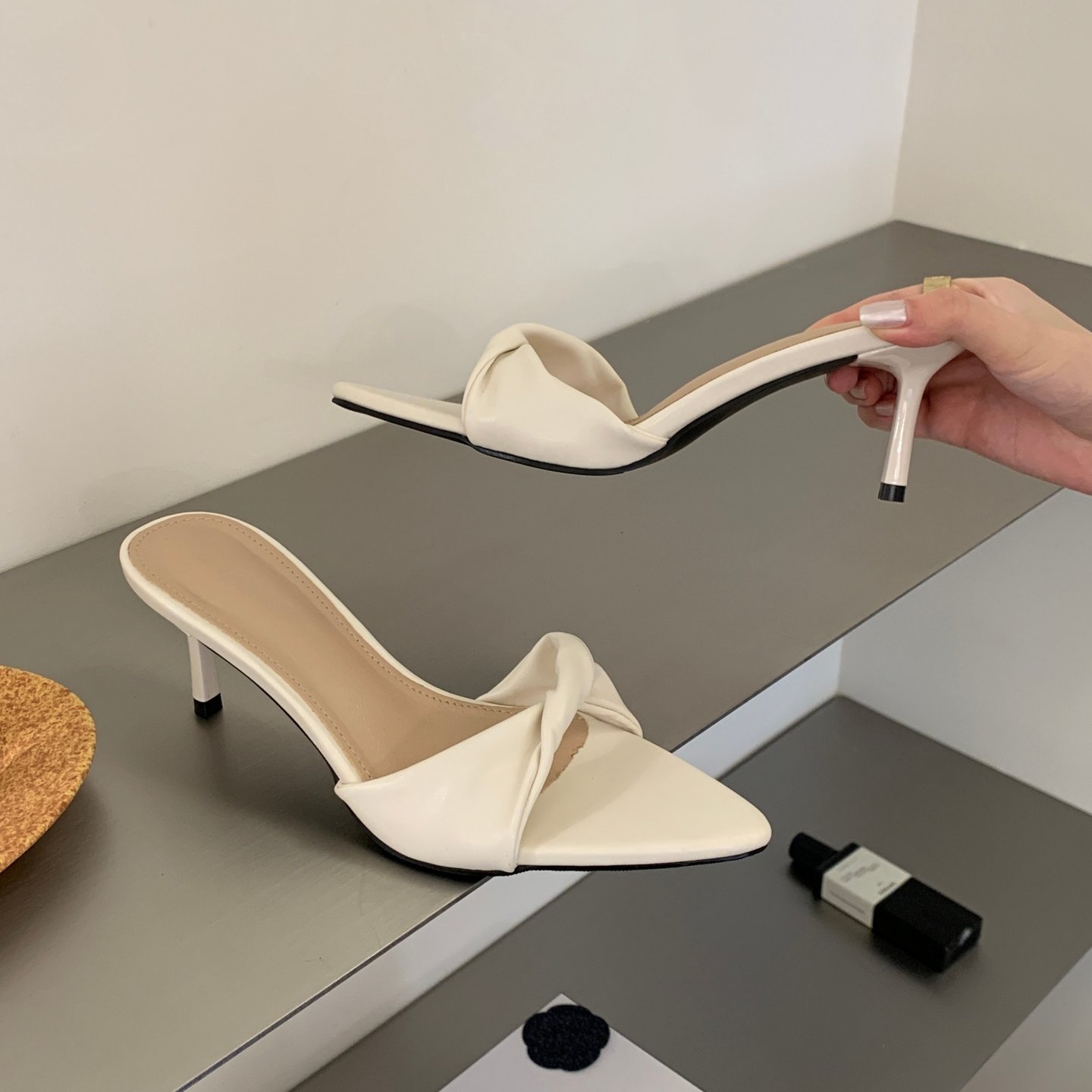Korean-style Stiletto-heel Pointed Non-slip Sandals photo 2