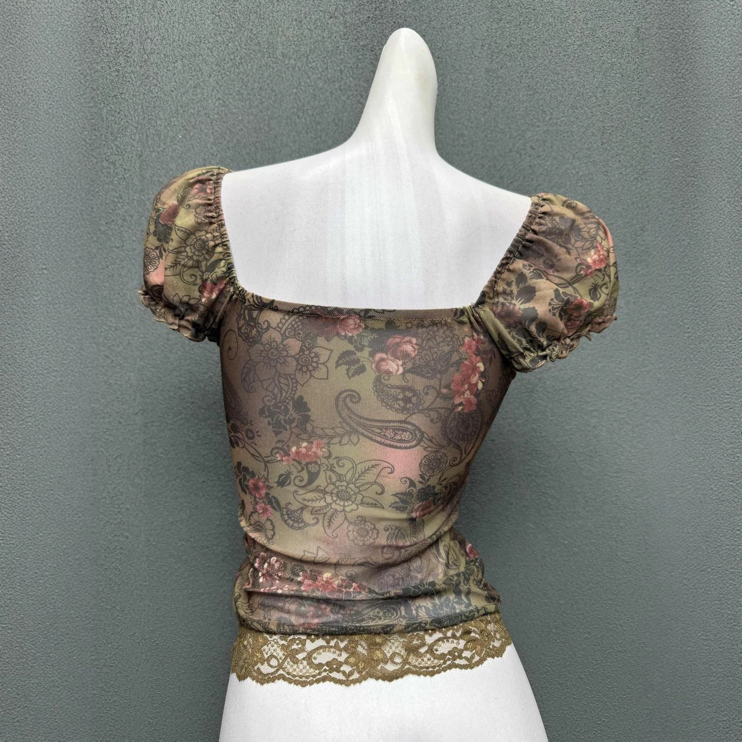 Retro Floral Lace Mesh Short-sleeve Top photo 4