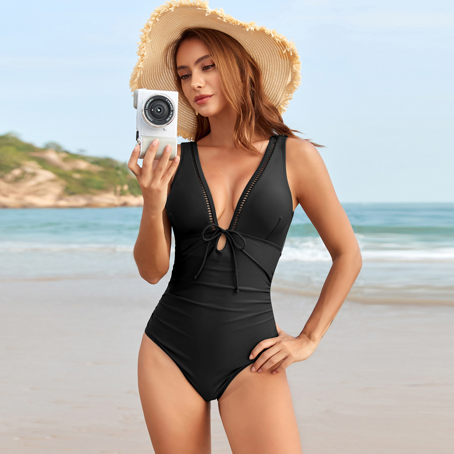 Sexy And Stylish One-piece Swimsuit photo 2