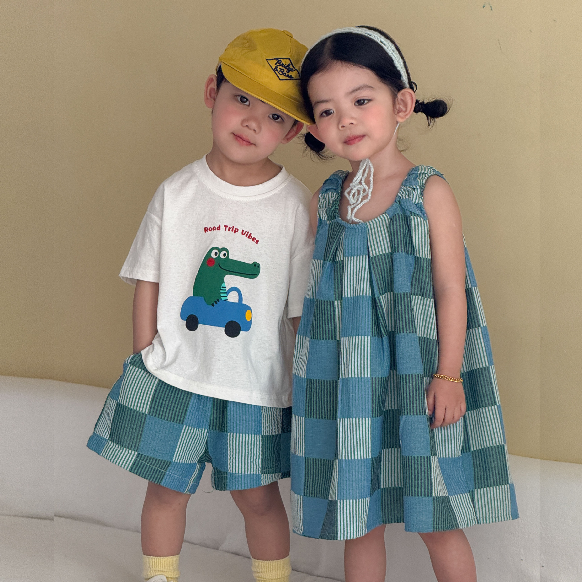 Childrens Short-sleeve Plaid Dress Set photo 2