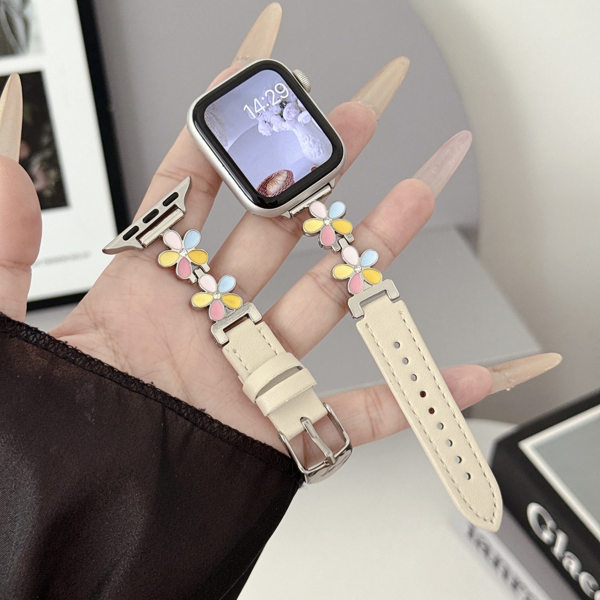Five-color Petal-patterned Leather Watch Strap photo 7
