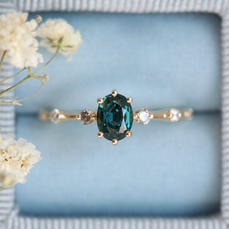 Gold-plated Ring With Emerald Inlay photo 1
