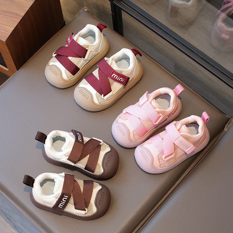 Light Sports Shoes Casual Low Top photo 1