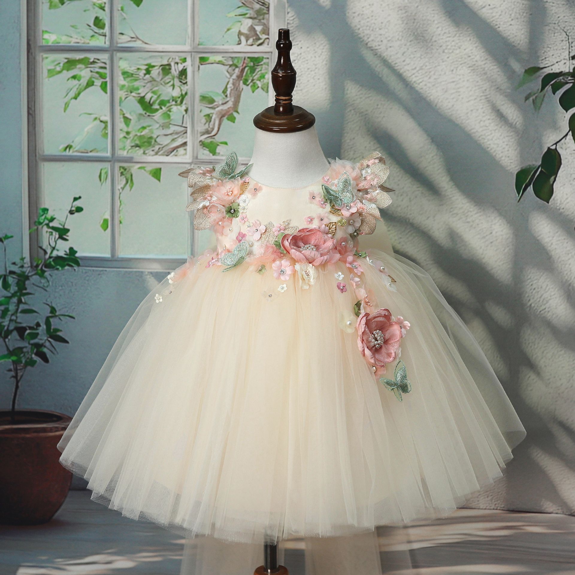 Three-dimensional Floral Tulle Princess Dress photo 4