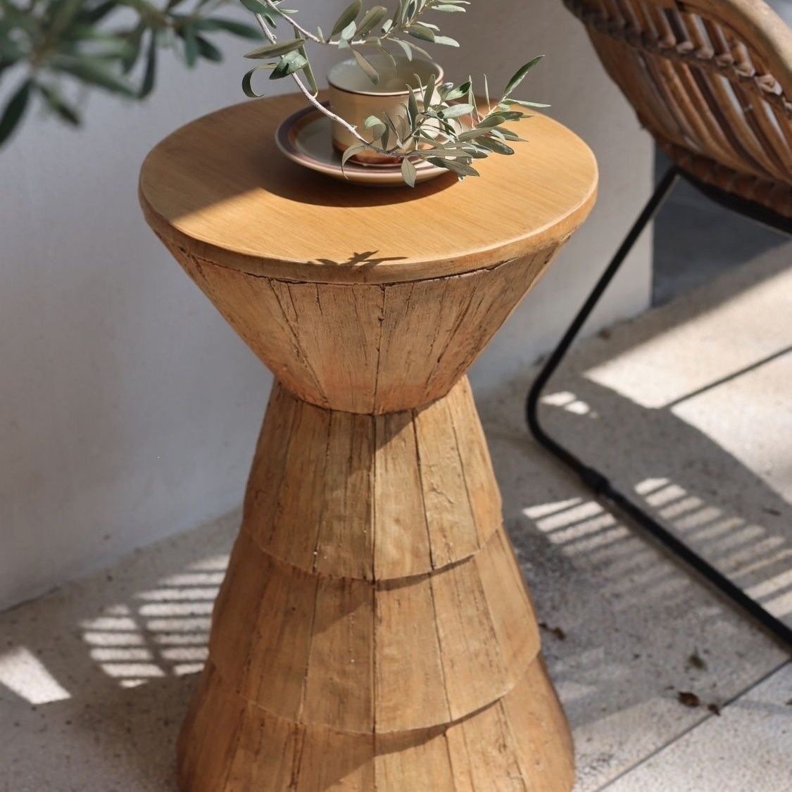 Round Minimalist Side Table Living Room Synthetic Rattan photo 5