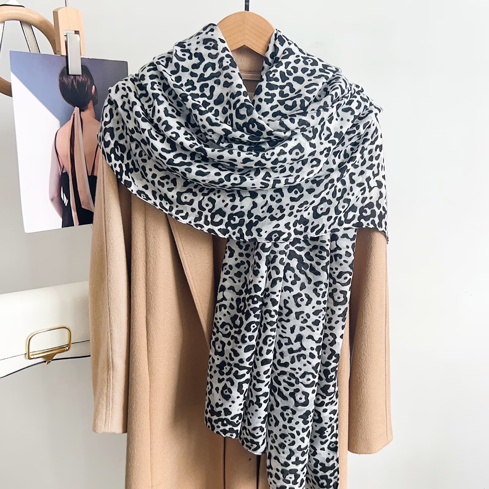 Retro-style Outfit Accessory Versatile Neck Scarf photo 7