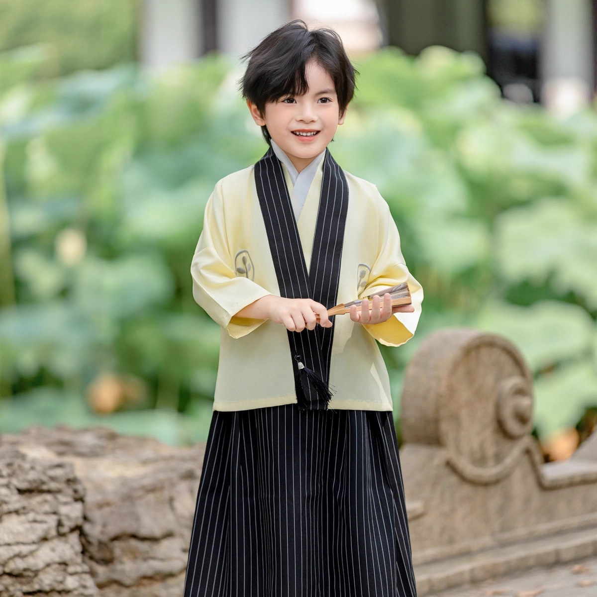 Childrens Yellow Japanese-style Kimono Set photo 7