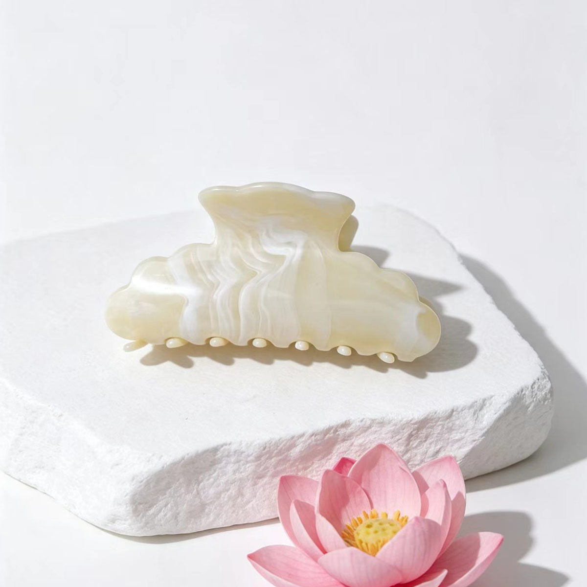 Marble-textured Streamlined Sweet Hair Clip For Women photo 5